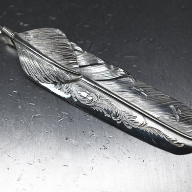 arabesque feather 01/heart feather