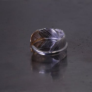 K18 pink gold top middle size feather ring／right